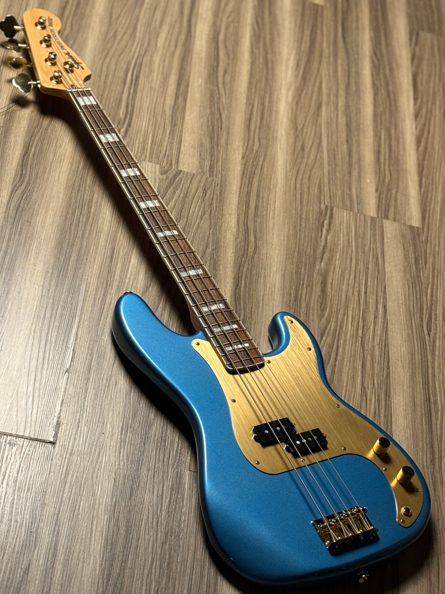 Squier 40th Anniversary Gold Edition Precision Bass in Lake Placid Blue (USED) ISSF22003751