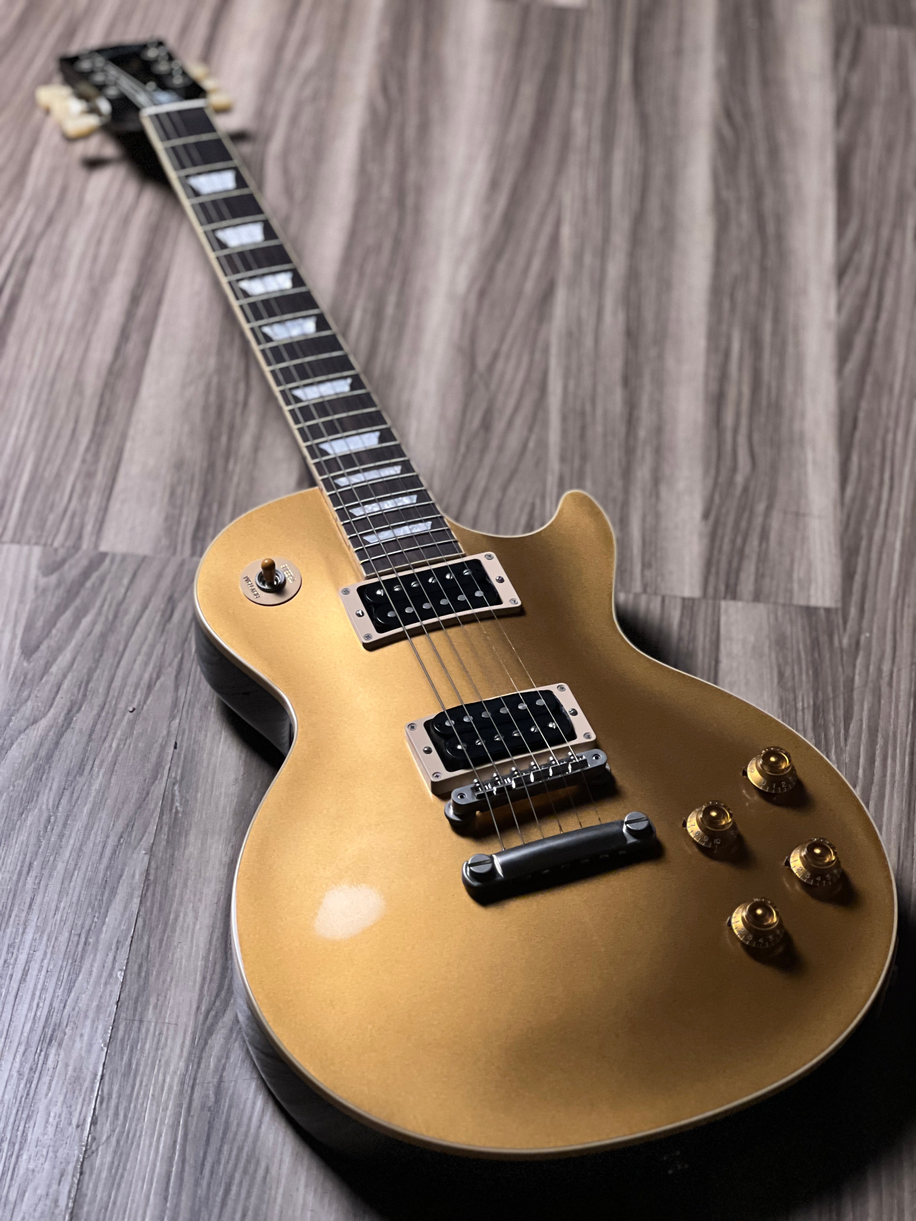 Gibson Slash 