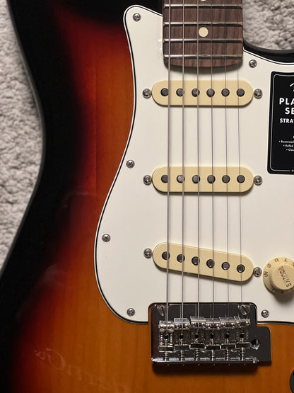 Fender Player II Stratocaster with RW FB in 3 Tone Sunburst MXS24055370