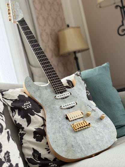 Saito S-622 SSH with Rosewood and Gold Hardware in White Granite 253033