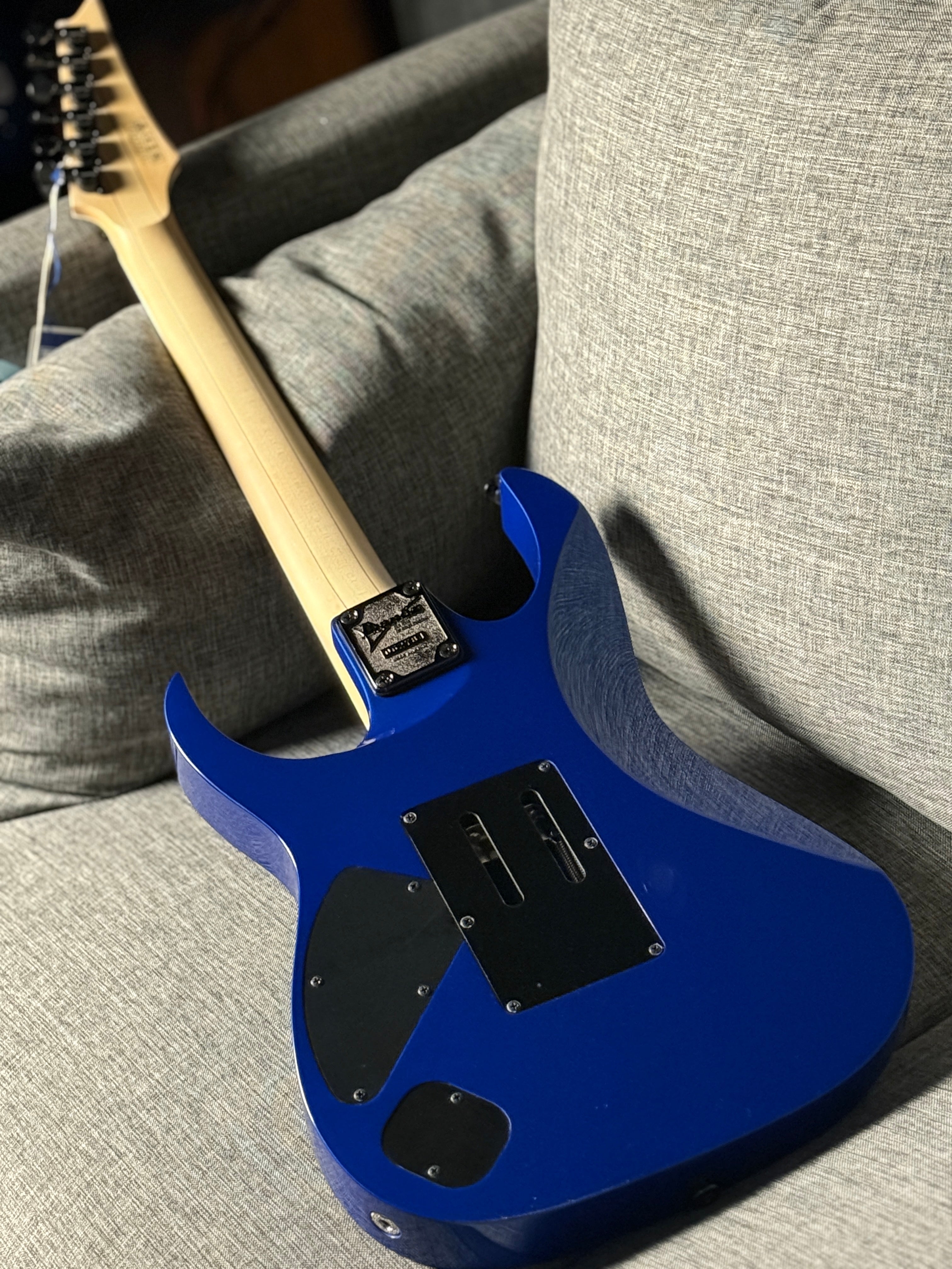 Ibanez RG565R Genesis Collection in Laser Blue – nafiriguitar.com