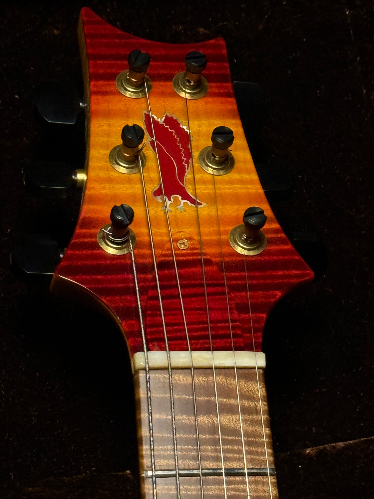 PRS Private Stock Modern Eagle V Piezo in Dragon's Breath Glow 327530