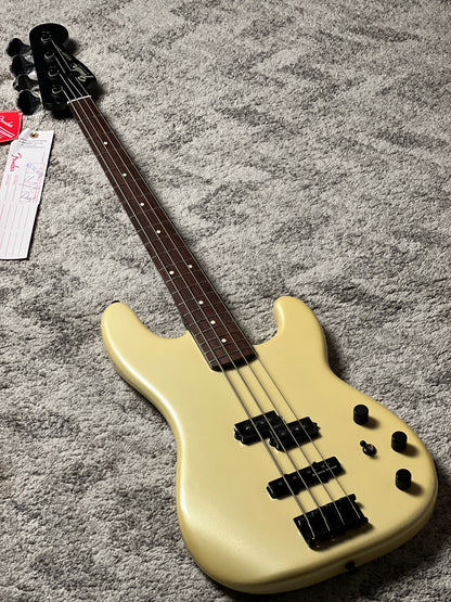Fender Duff McKagan Precision Bass Guitar with Gigbag with RW FB in Pearl White MX22700286 (B Stock)
