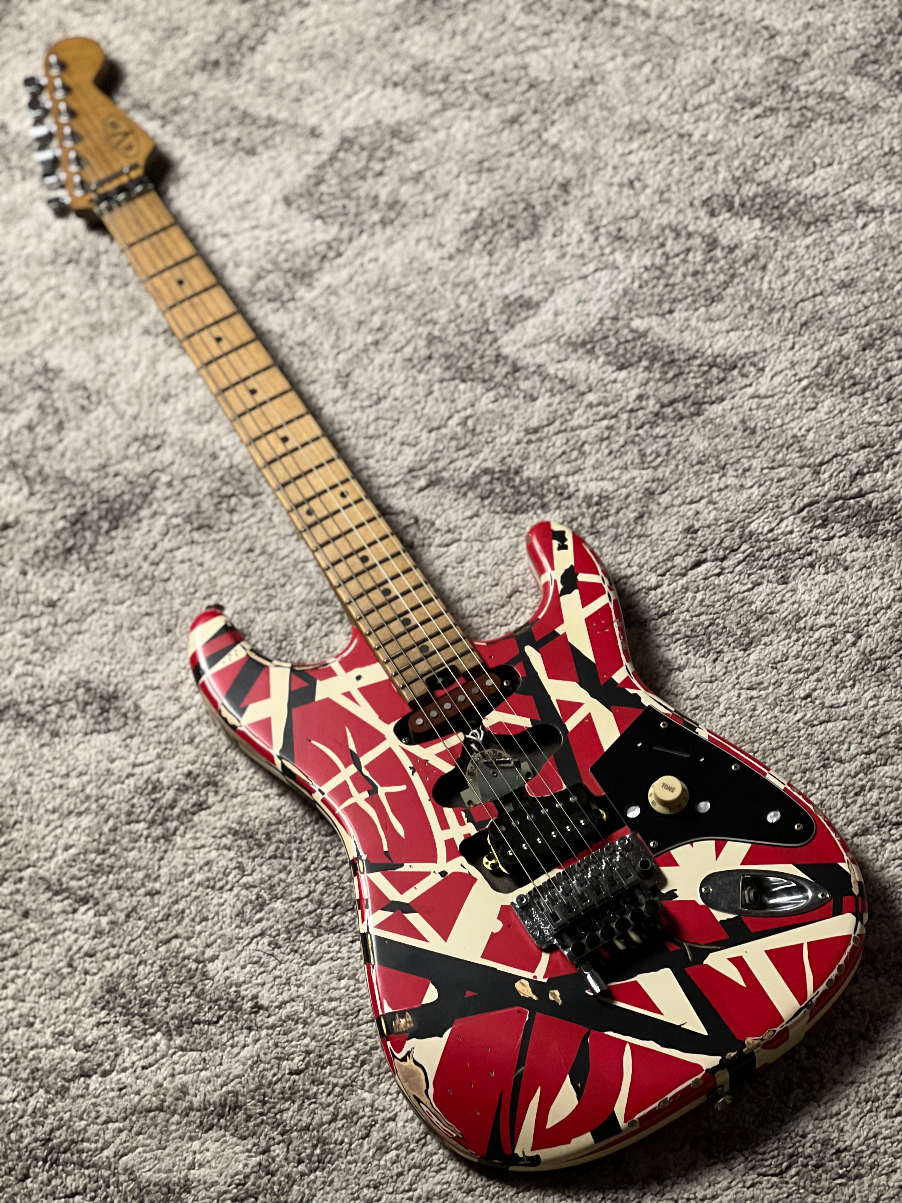 EVH Striped Series Frankenstein Relic - Red/Black/White EVH2202273