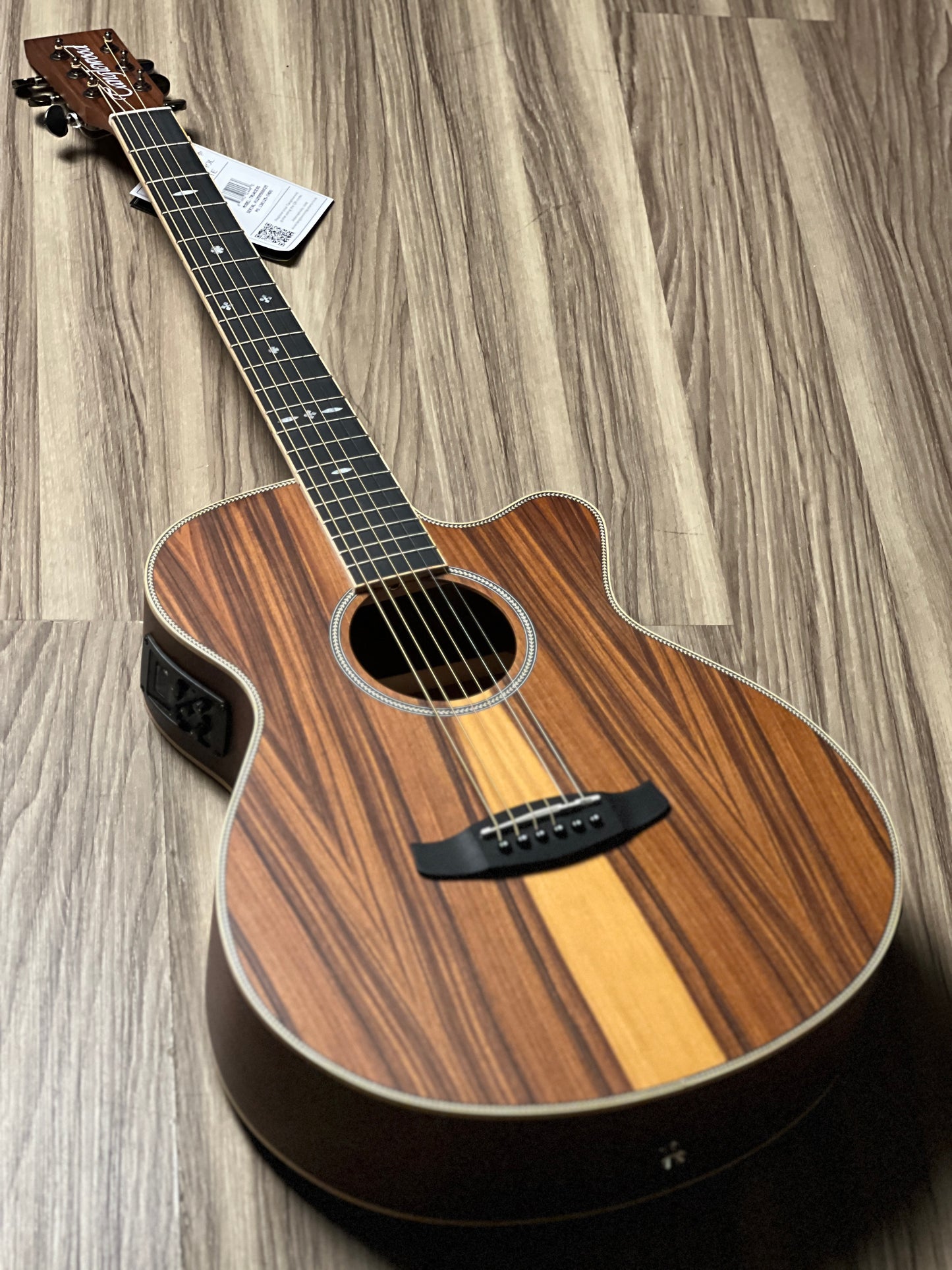 Tanglewood Reunion Pro Super Folk Solid Top Cutway TRU4CEAS w/ EX4 EQ in Natural Satin