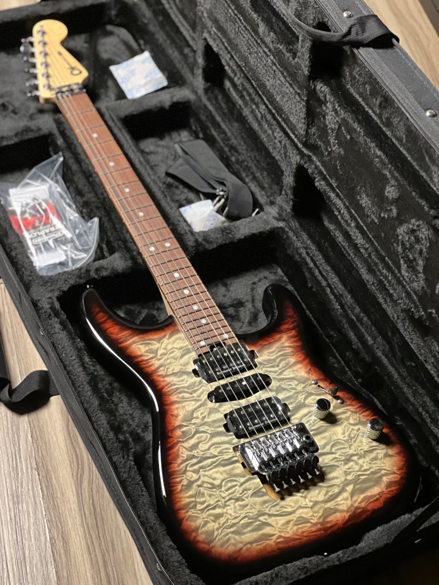 Charvel MJ SD1 24 HSH w/Floyd Rose, PF FB in Midnight Glow JDC2300306