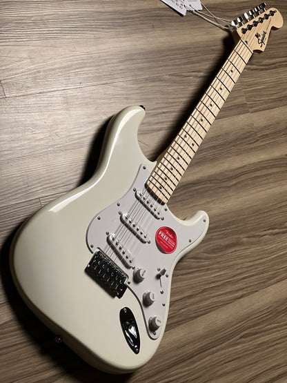 Squier FSR Sonic Stratocaster with White Pickguard and Maple FB in Arctic White