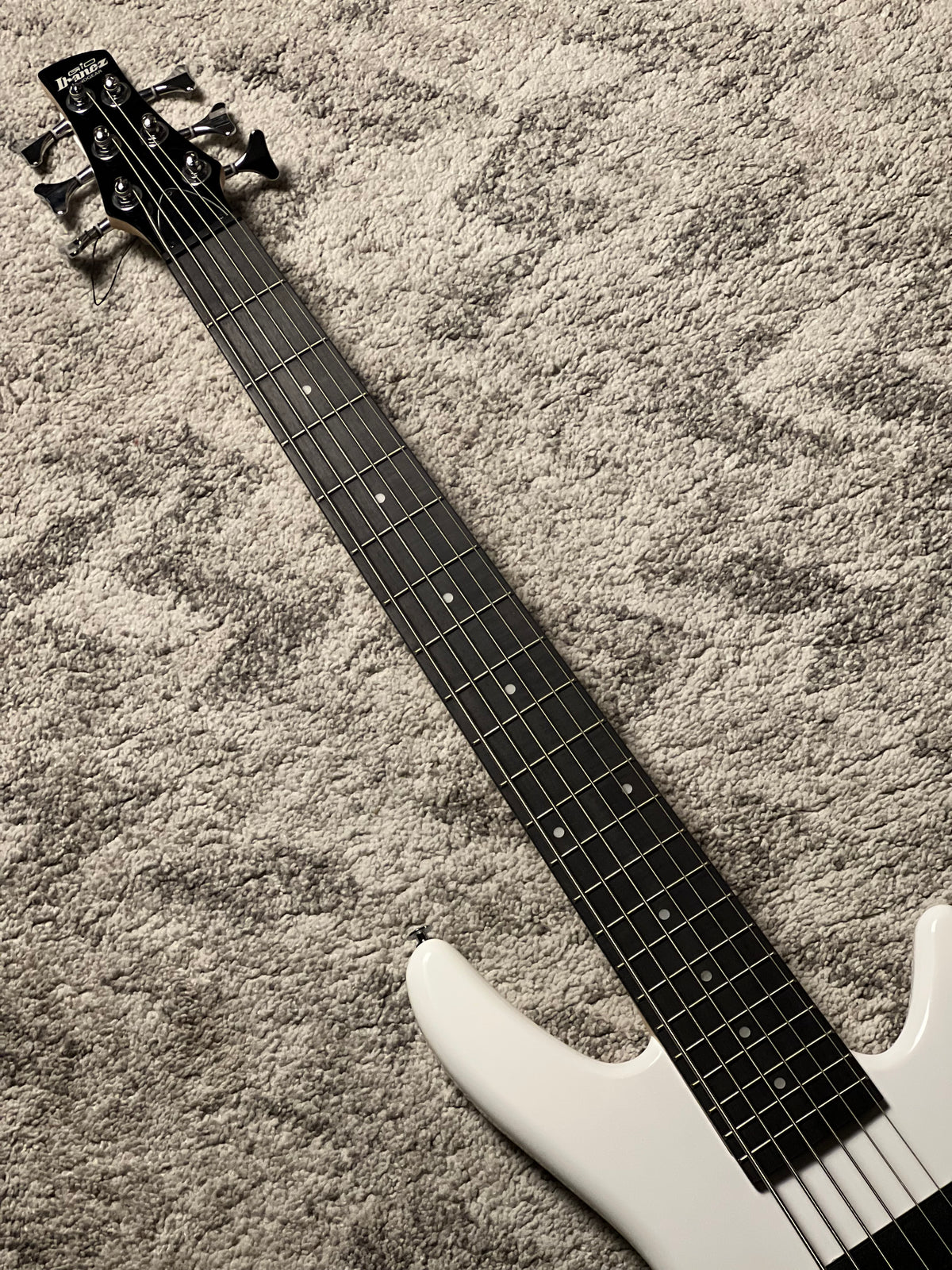 Ibanez GSR186-PW Gio 6-String Bass in Pearl White