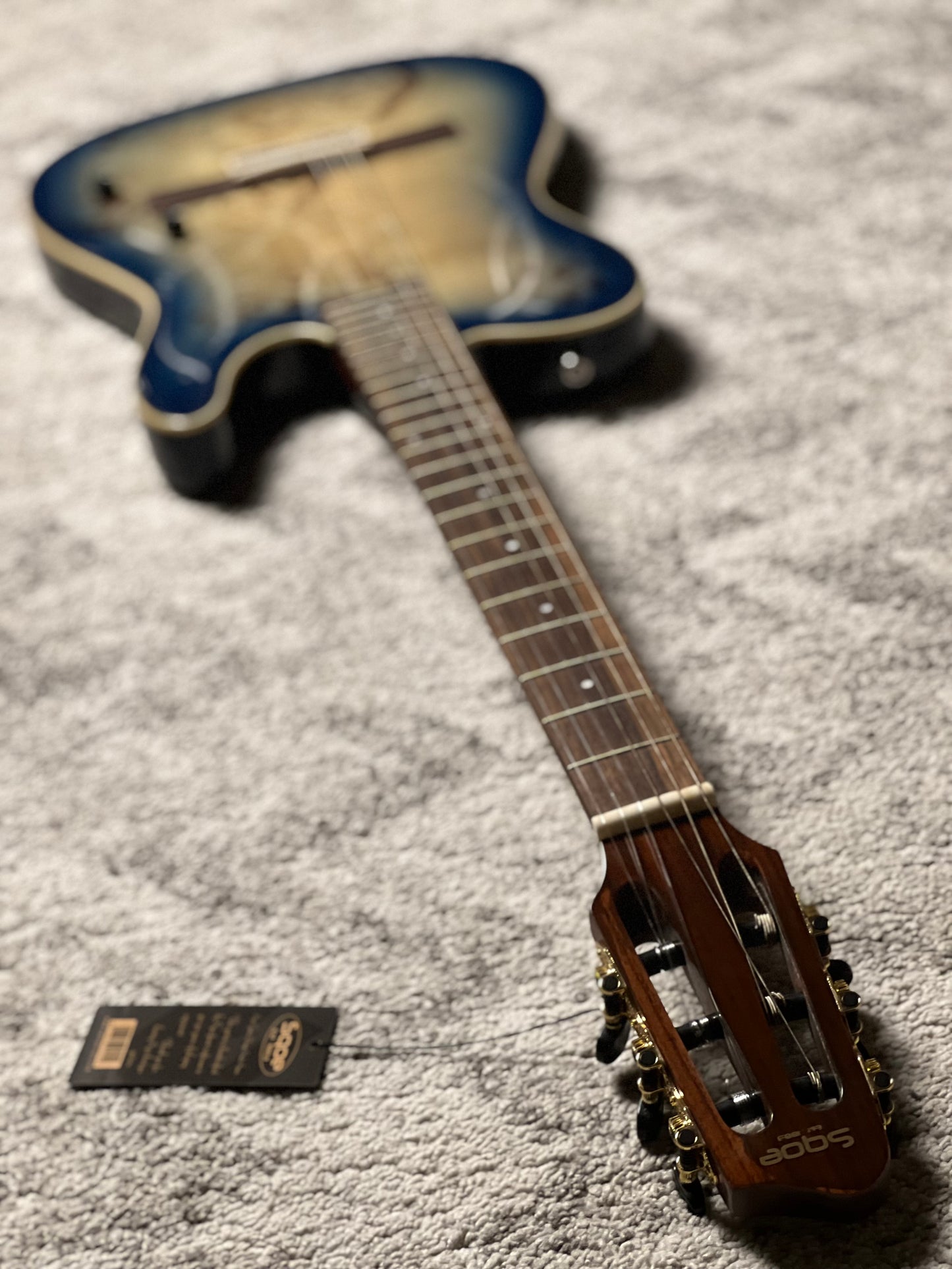 SQOE Spain SEGD-600 Nylon Electric Guitar with Piezo in Aurora Blue