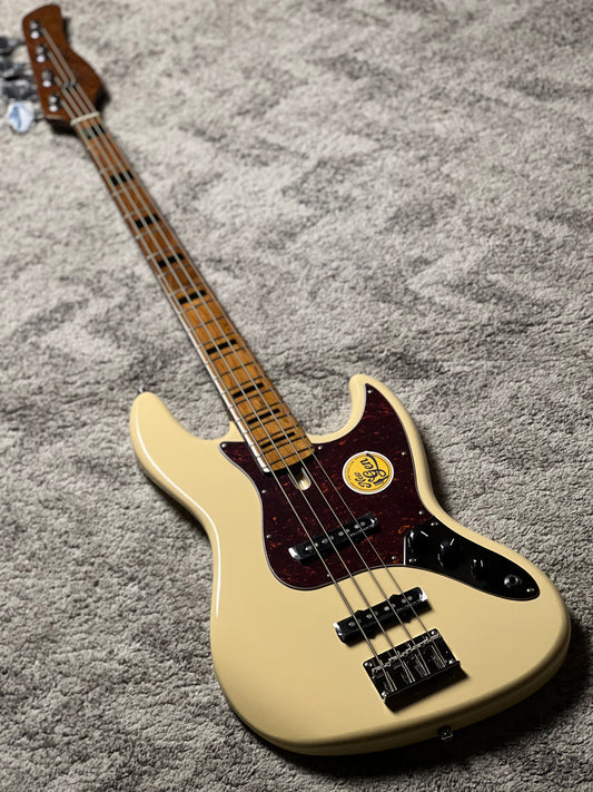 Sire Marcus Miller V5 ALDER-4 String in Vintage White