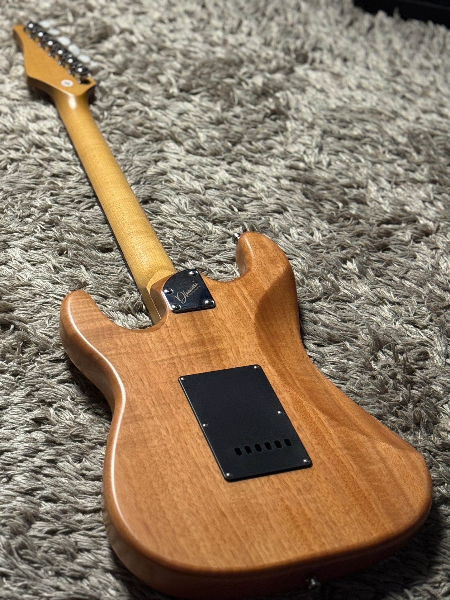 Dhatarattha Classic DST HSS in Natural Mahogany with Rosewood FB and Steel Flower Pickguard