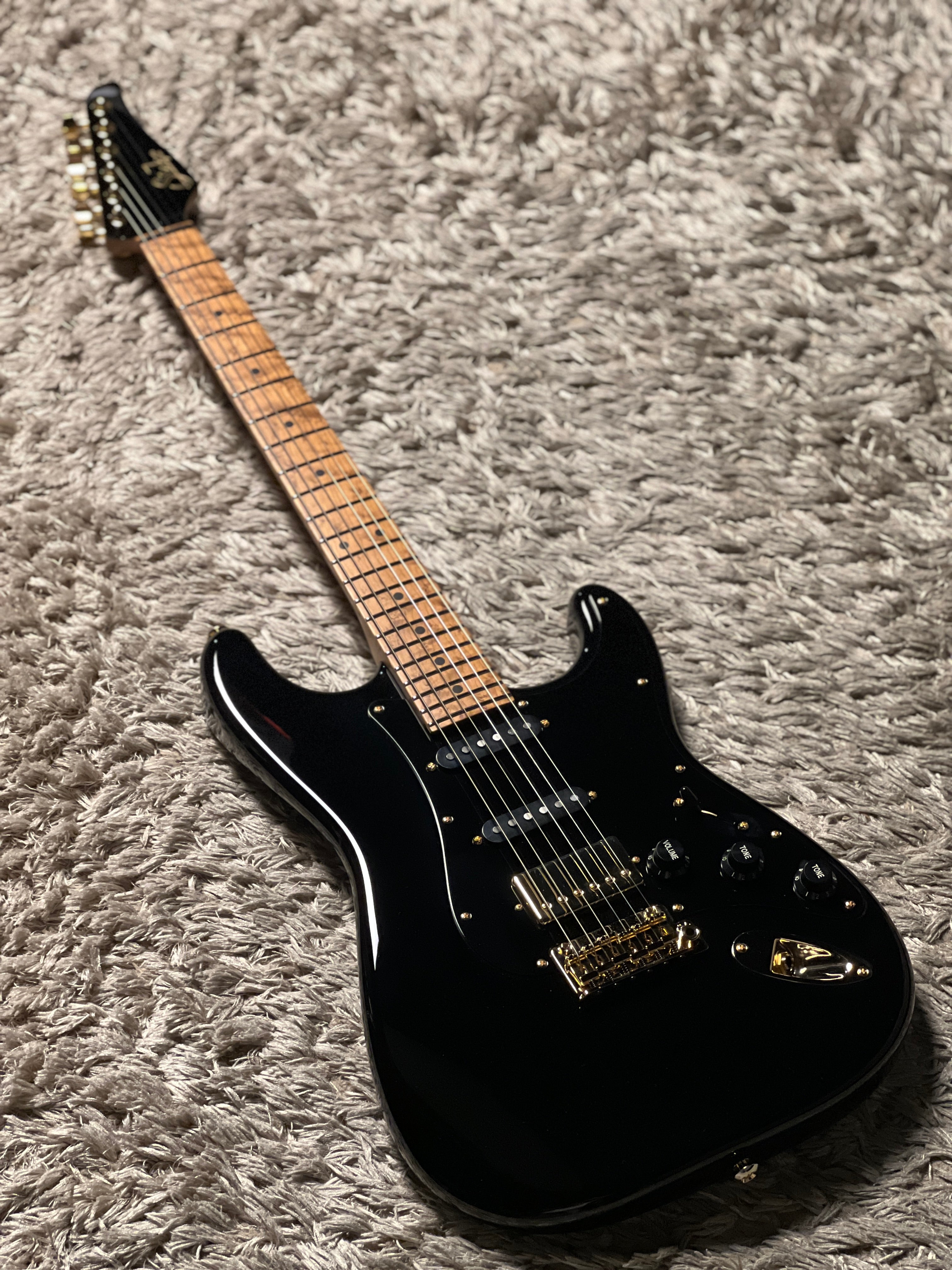 SUHR Mateus Asato Classic S in Black Gloss 83034 – nafiriguitar.com