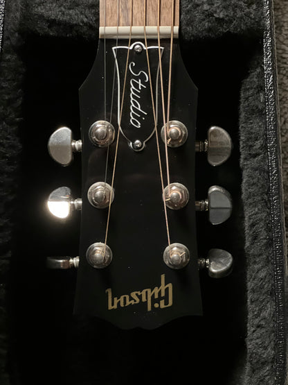 Gibson Acoustic J-45 Studio Walnut in Antique Natural 20393016
