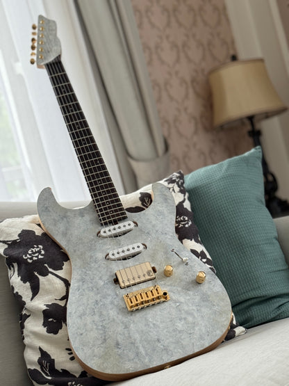 Saito S-622 SSH with Rosewood and Gold Hardware in White Granite 253033