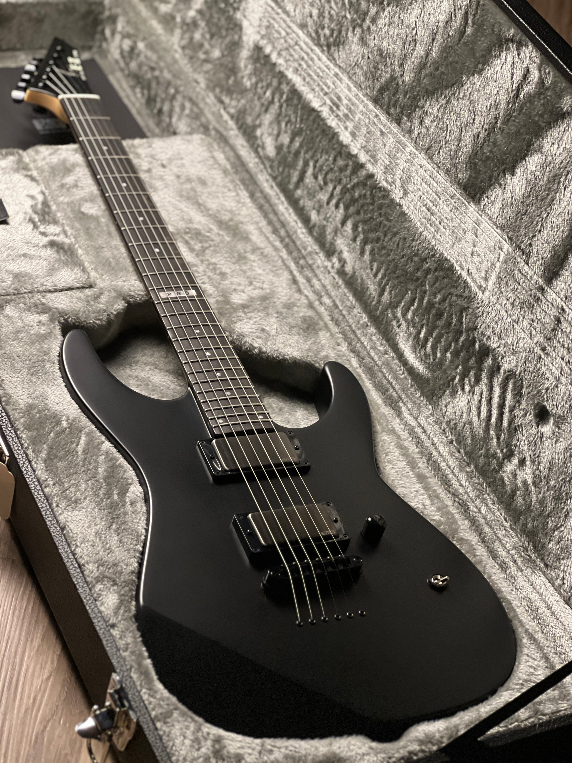 jeff ling gear ESP E-II JL-1 M-II NT Jeff Ling Signature Parkway Drive in Black Satin – nafiriguitar.com