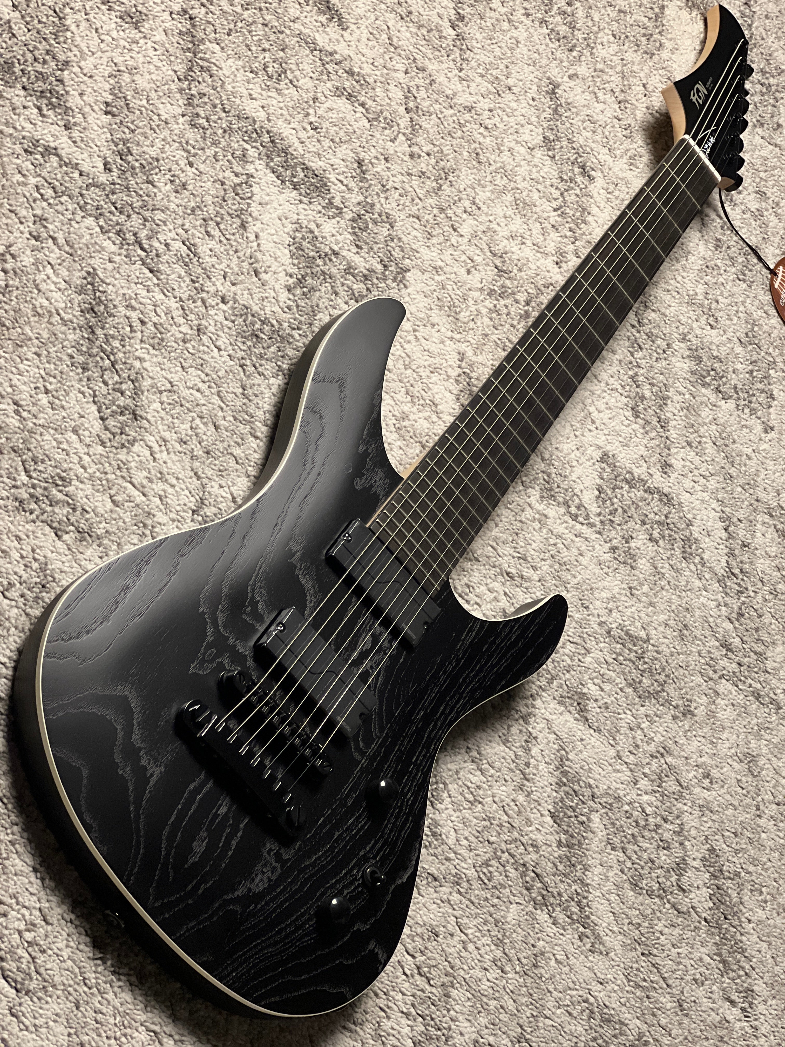 Fujigen FGN JMY72-ASH-E/OPB in Open Pore Black – nafiriguitar.com