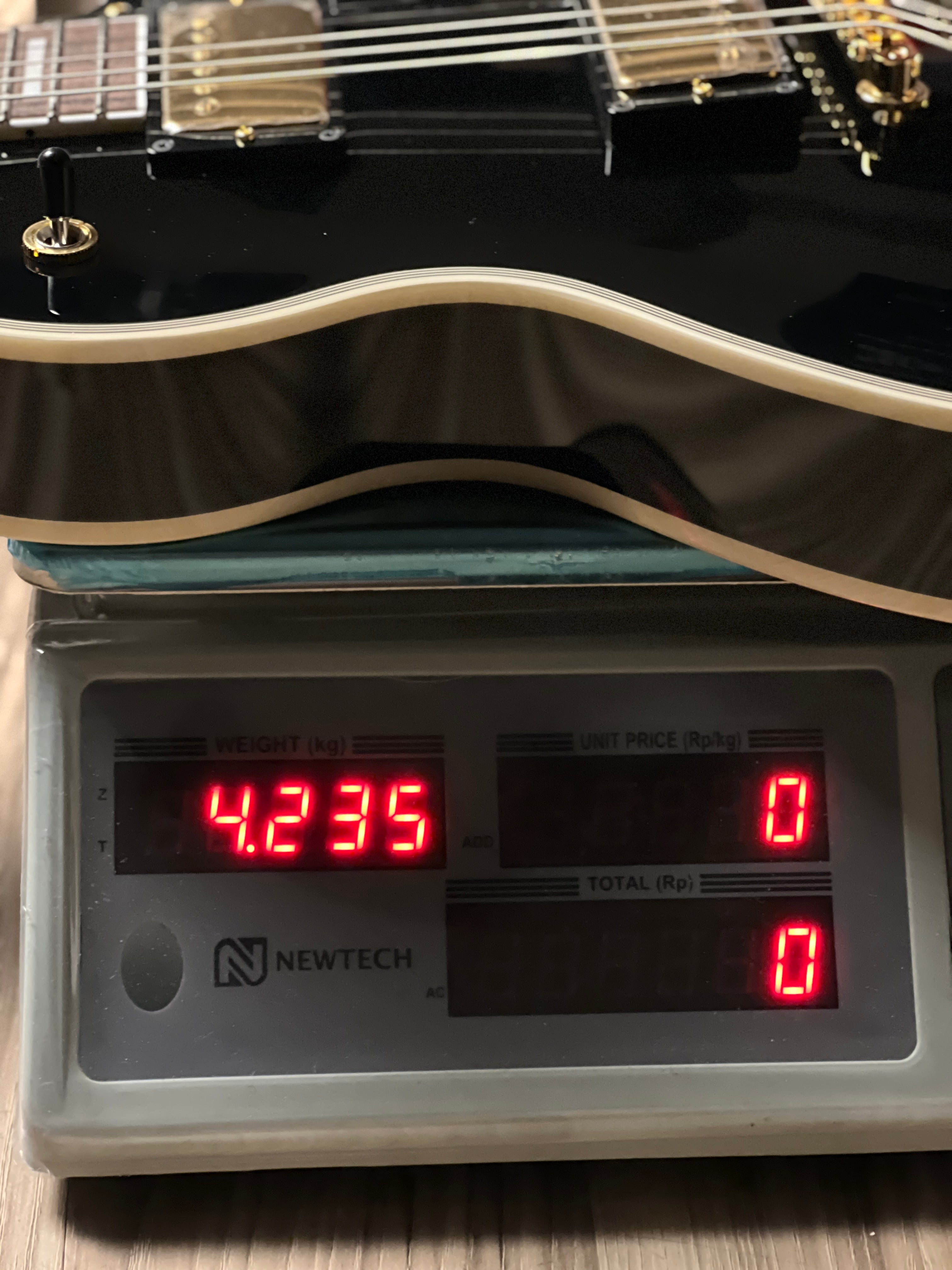 Fujigen FGN Neo Classic NLC10RMP in Black – nafiriguitar.com