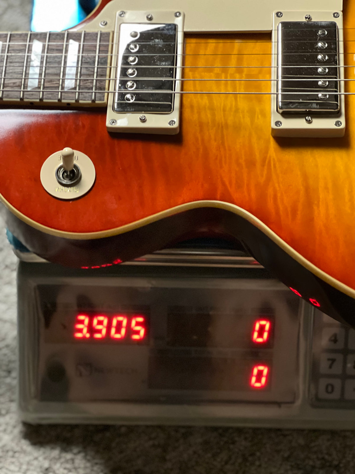 Epiphone 1960 Les Paul Standard Reissue in Washed Cherry Burst w/Case 25011520041