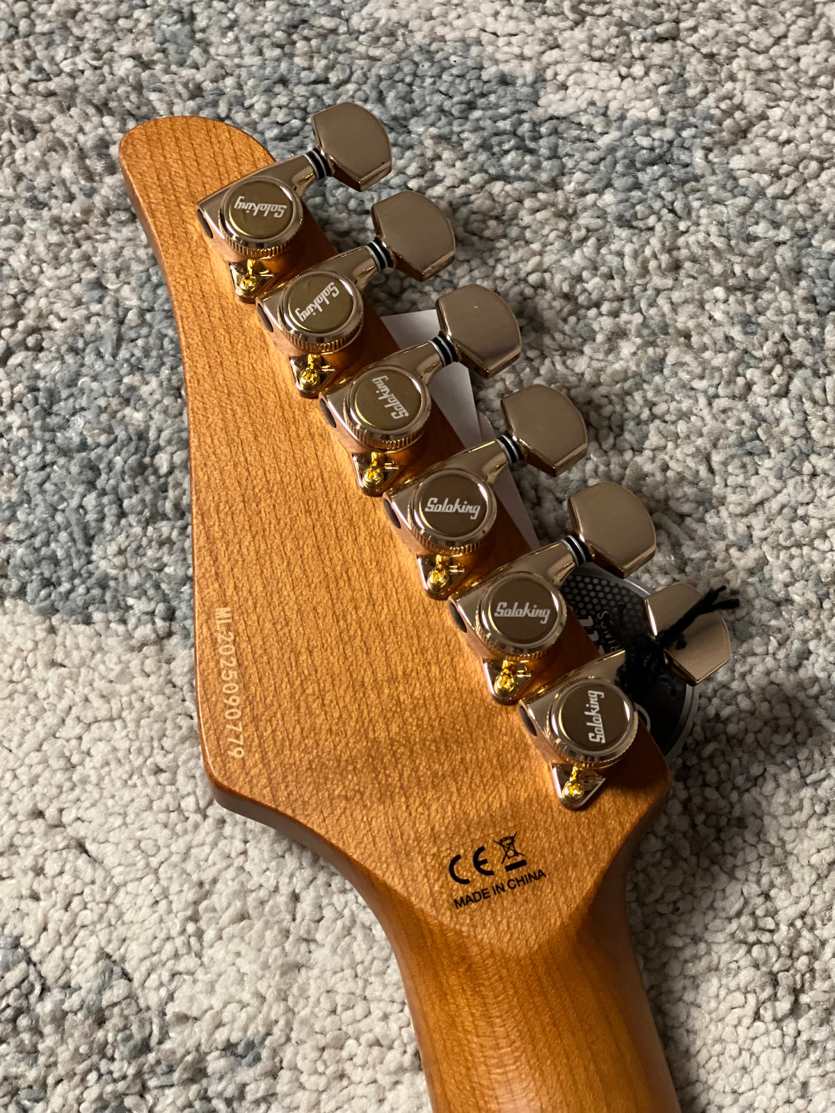 Soloking MT-1 Modern HH MKII in Pearl White Metallic with Roasted Maple FB and Gold Hardware