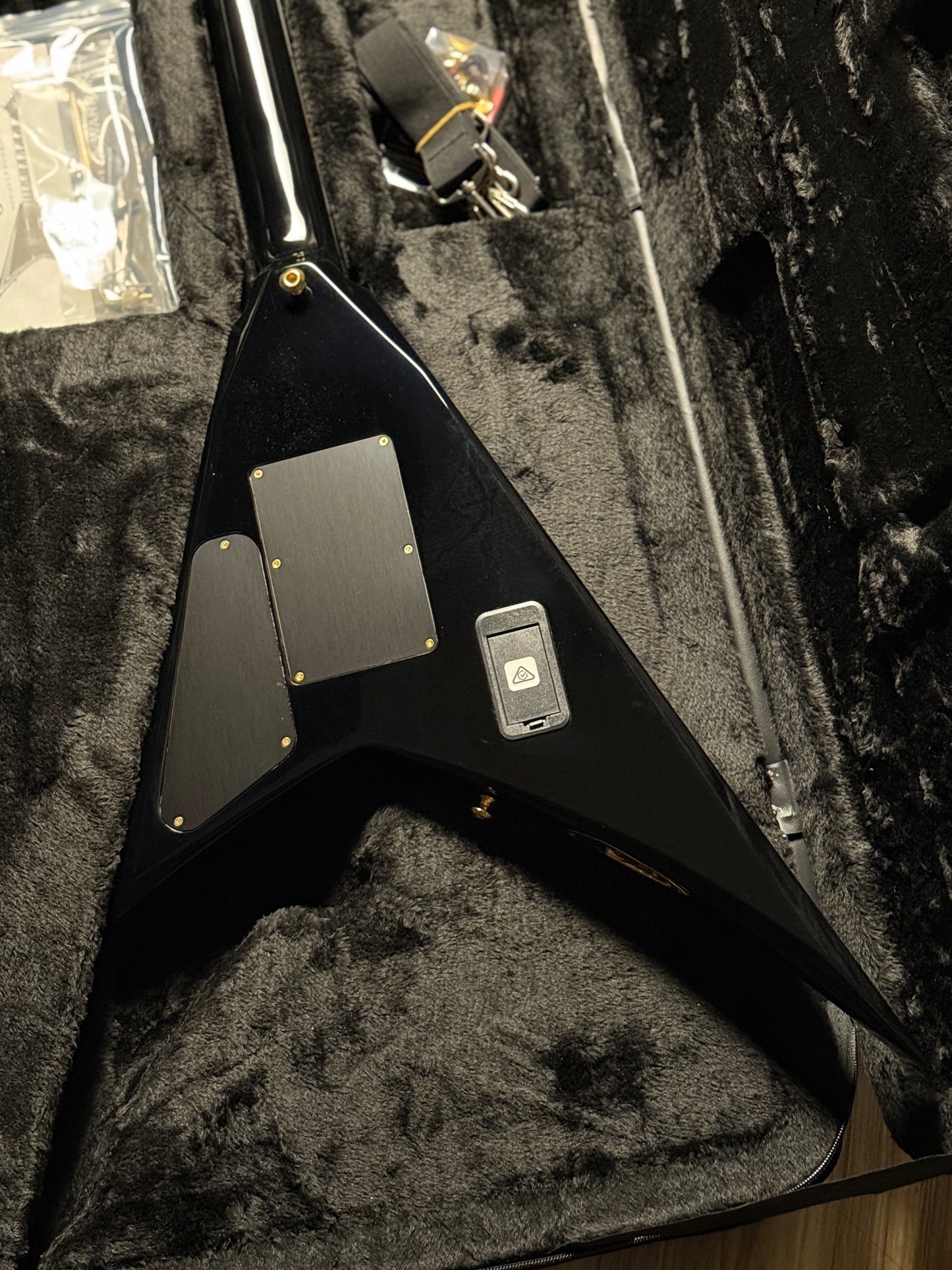 Jackson Concept Series Rhoads FR H Ebony FB with Black with White Pinstripes