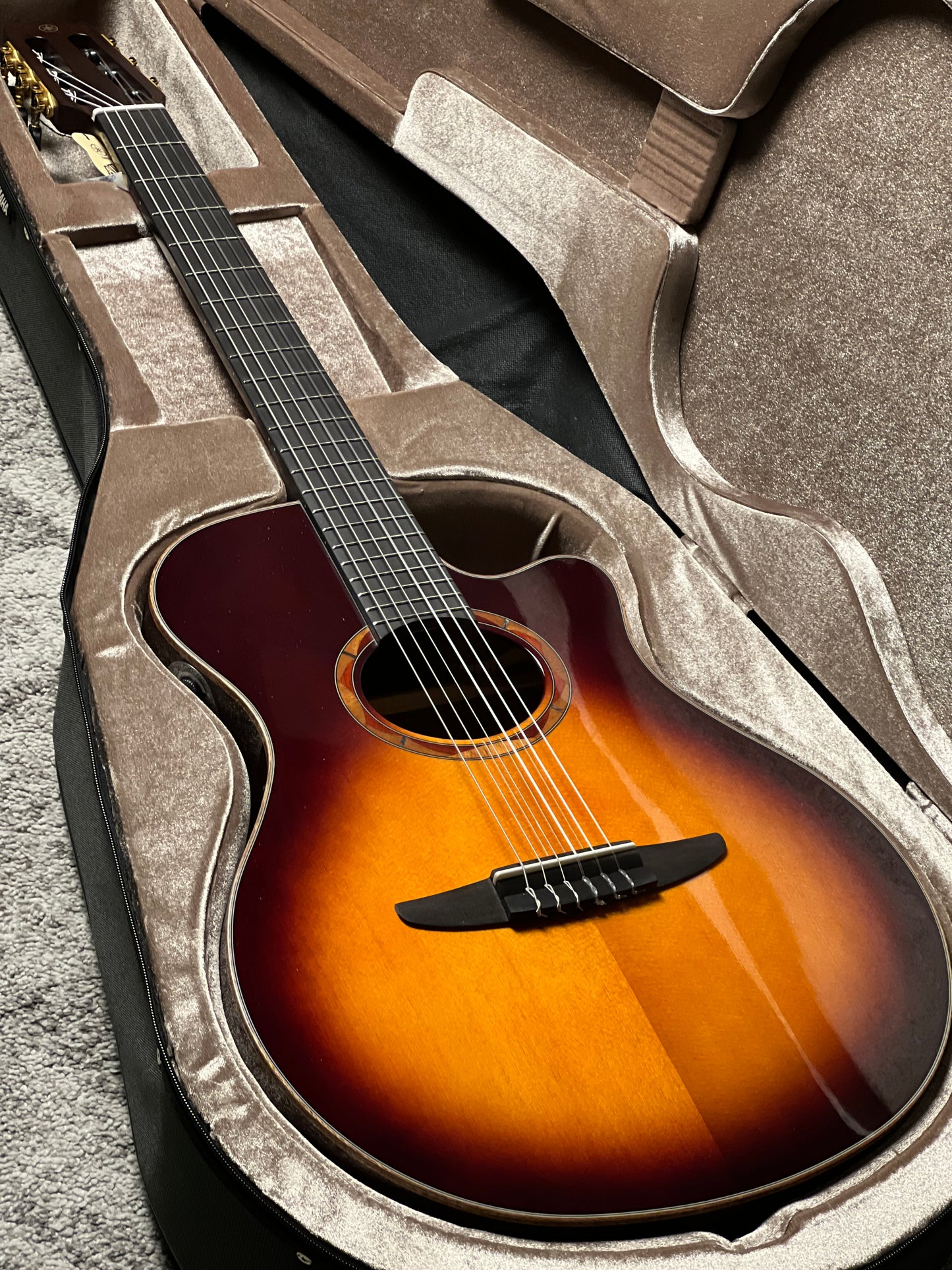 Yamaha NTX3 - Brown Sunburst