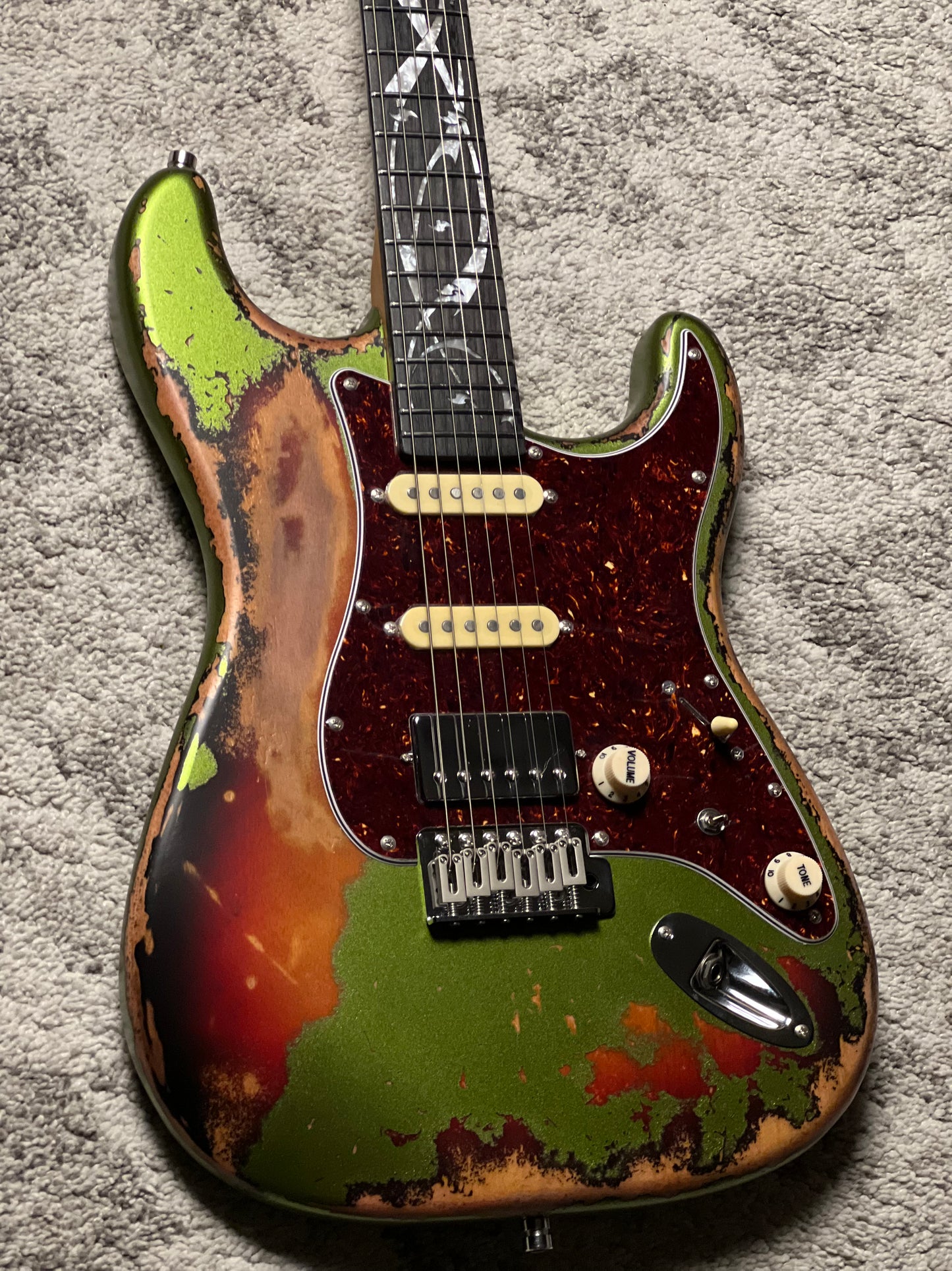 Dhatarattha Classic DST HSS in Godwood Green Over Sunburst with Rosewood FB and Vines Artwork Inlay