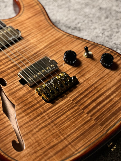 UW GuitarWorks Jazz Pop ST in Whiskey brown
