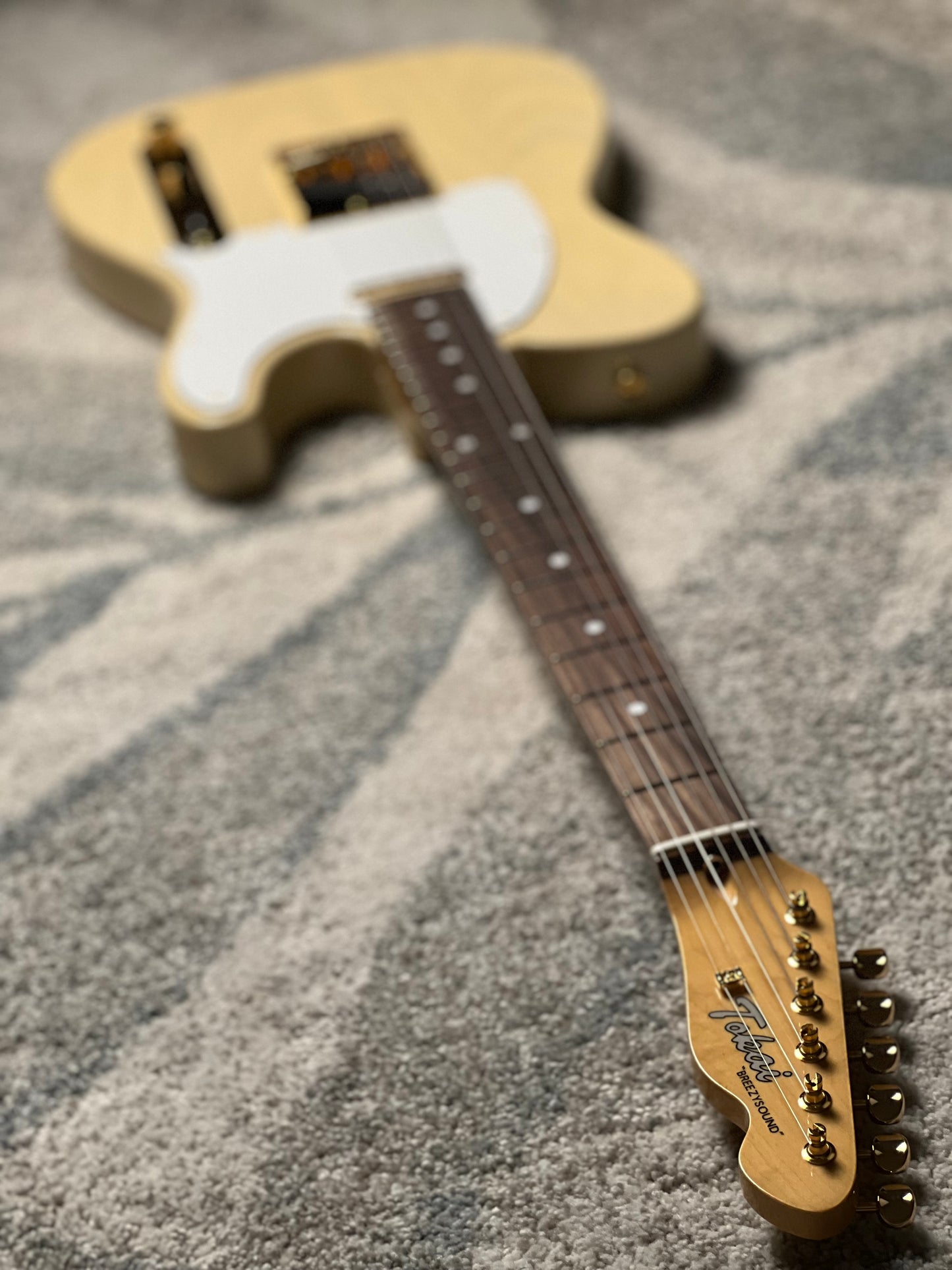 Tokai Japan ATE-102G/R Breezysound Japan in See Thru White with Gold Hardware 231338