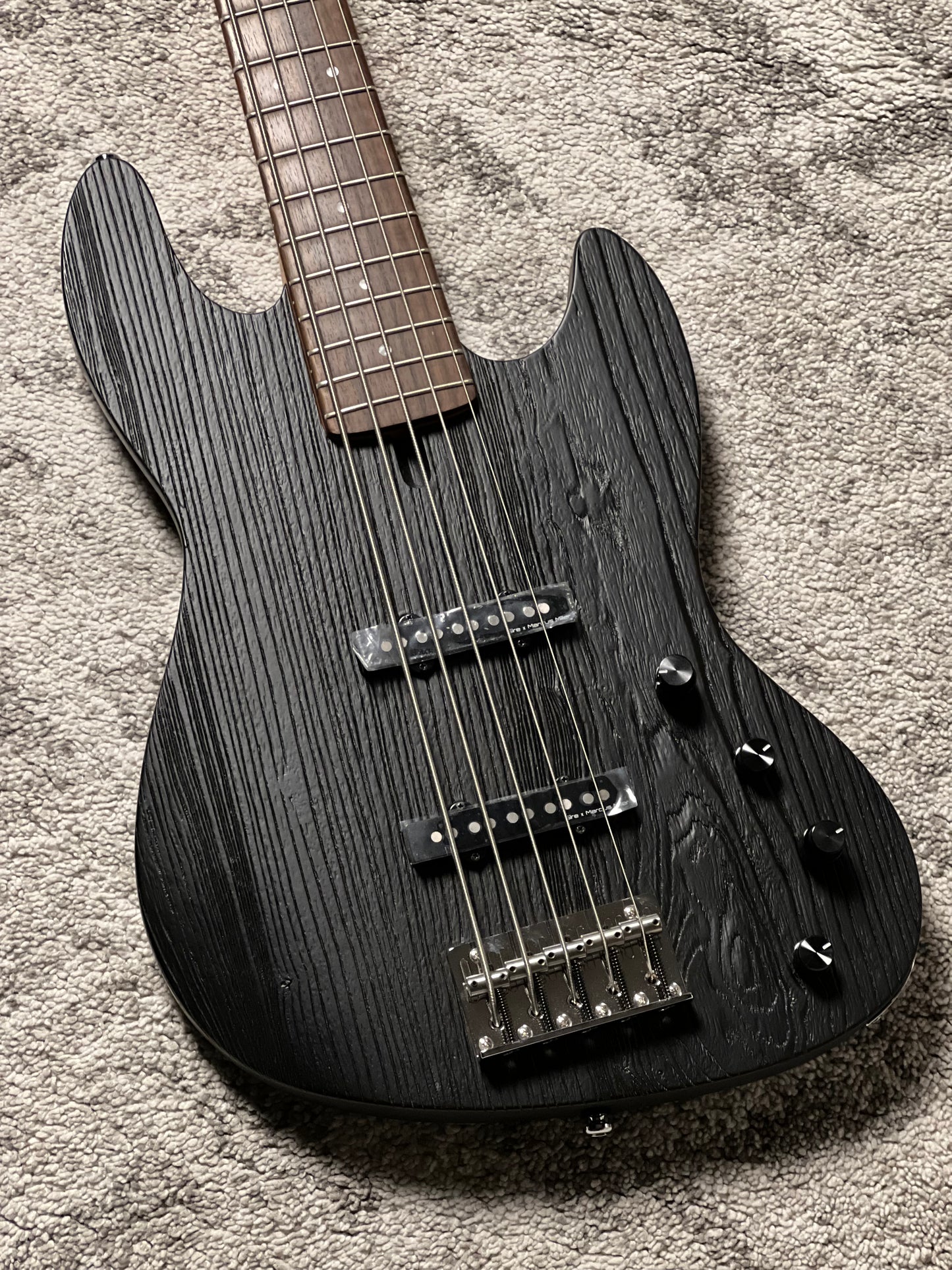 Sire Marcus Miller Super-J V6-5 String Solid Ash Top in Black