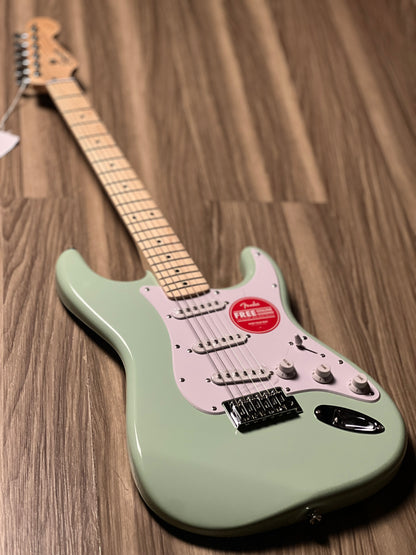 Squier FSR Sonic Stratocaster w/White Pickguard, Maple FB in Surf Green
