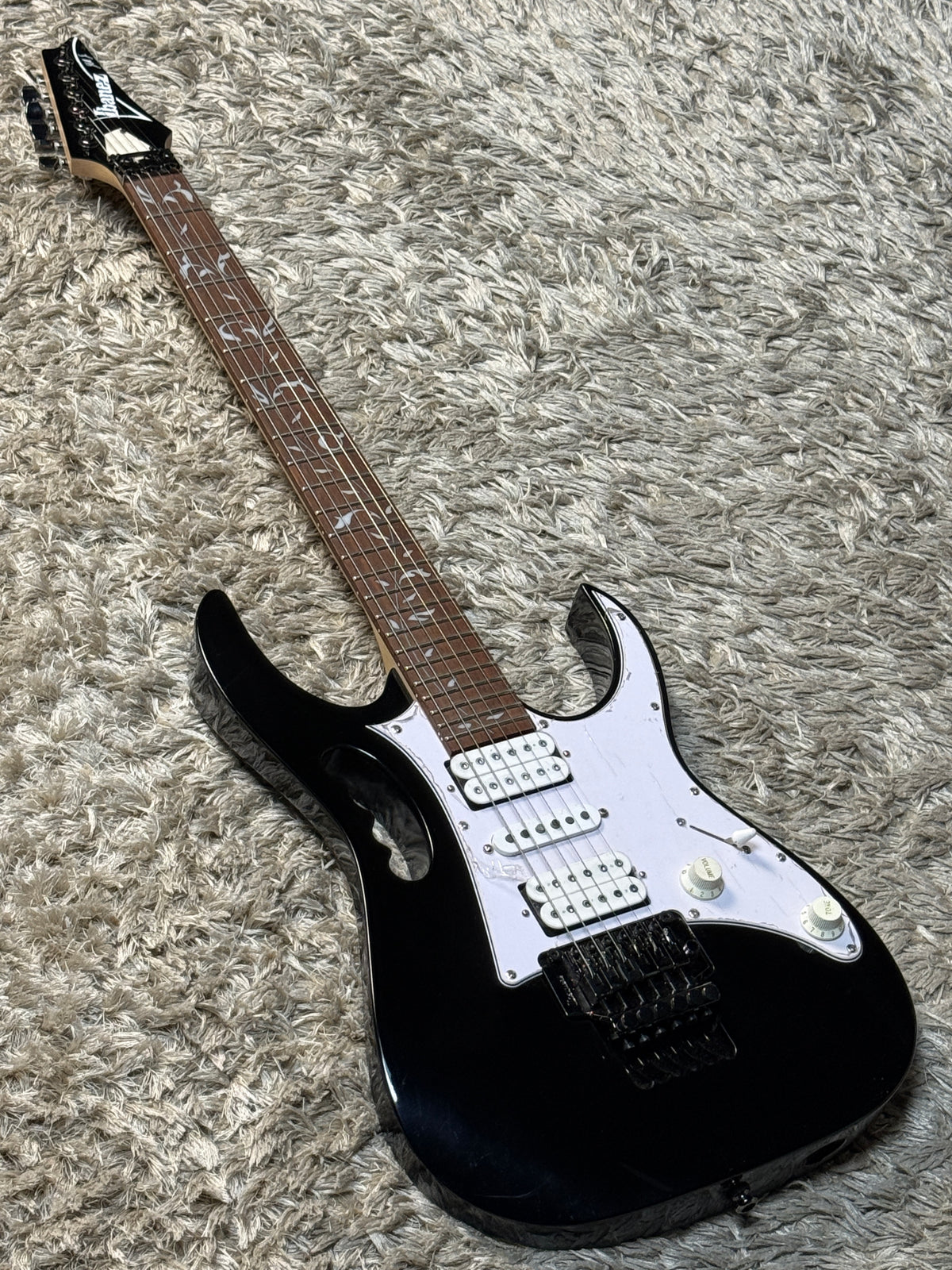 Ibanez Steve Vai JEM-JR in Black I260815026 (USED)