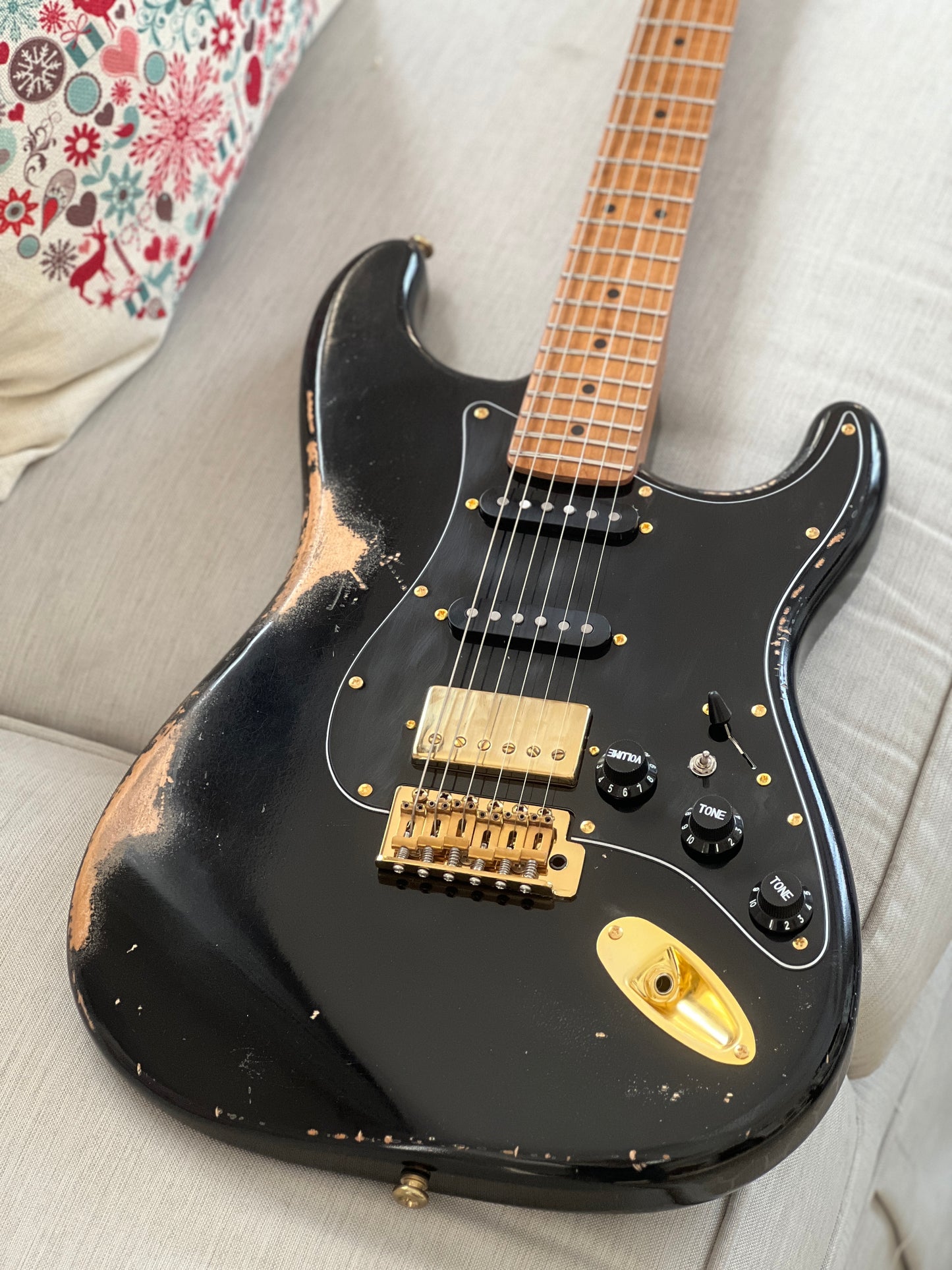 SLX Hawk Antique in Black Beauty with Gold Hardware Nitrocellulose Lacquer