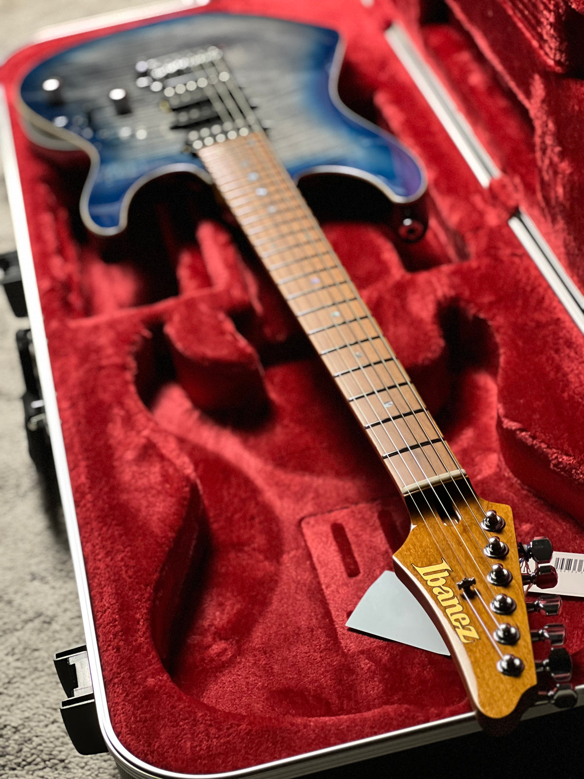 Ibanez Prestige AZ2407F พร้อมเคสสี Sodalite