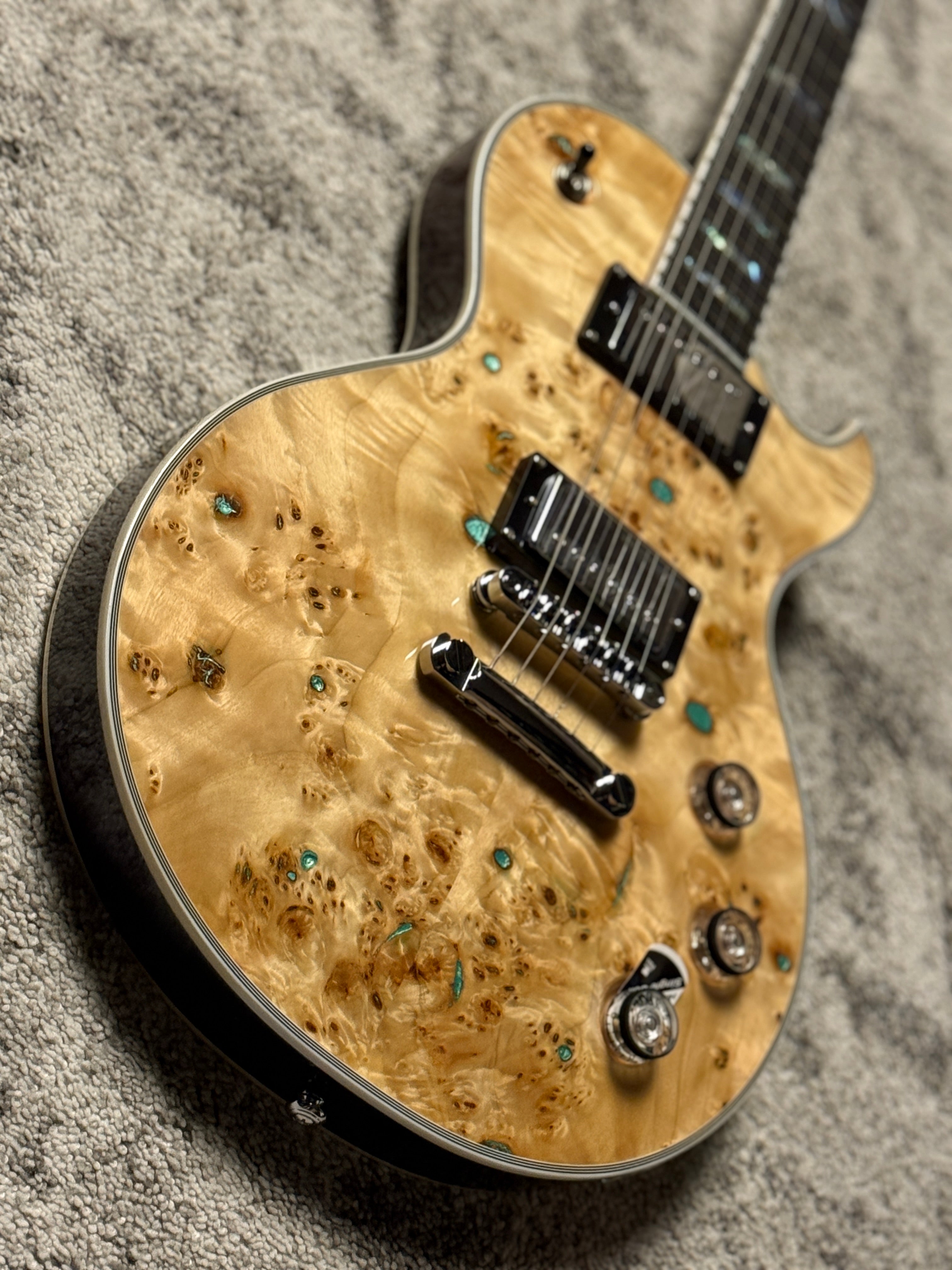 Schecter Solo-II Custom in Natural Burl W26010850 – nafiriguitar.com