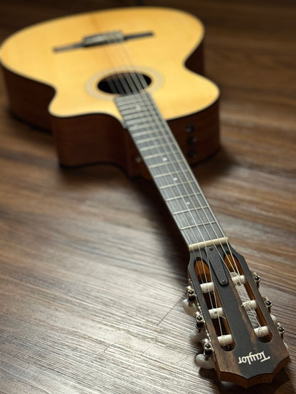 Taylor 112ce-N Acoustic Guitar in Sapele/Spruce
