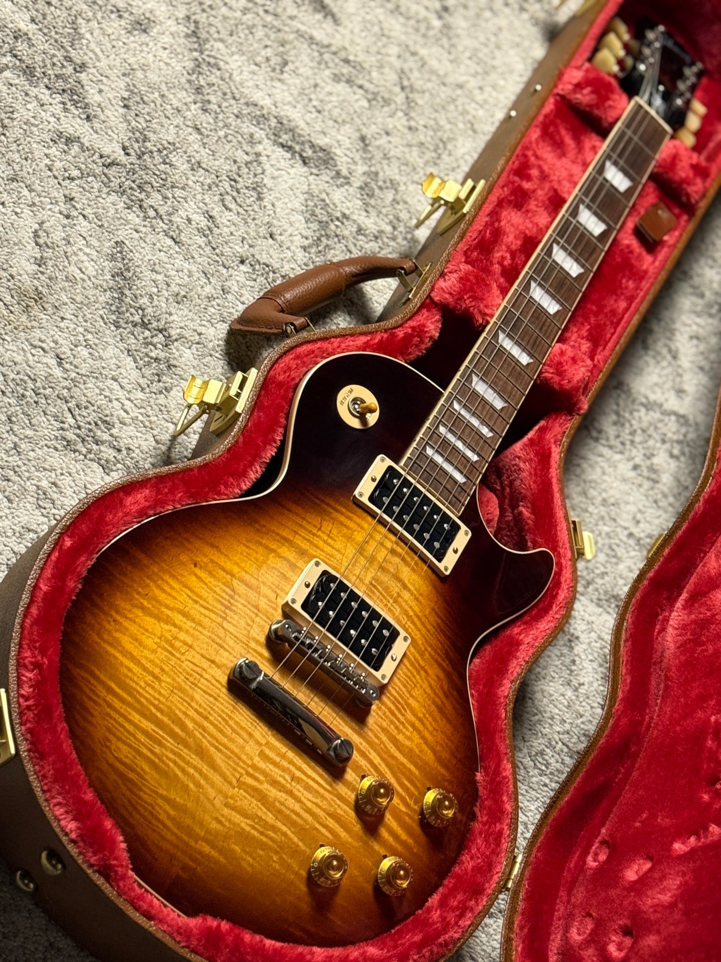 Gibson Slash Les Paul Standard  in November Burst with Case 204830254