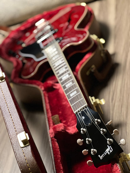 Gibson ES-330 in Sixties Cherry  with case 221540273