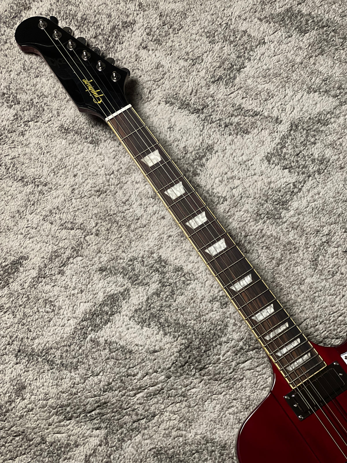 Epiphone Firebird in Wine Red