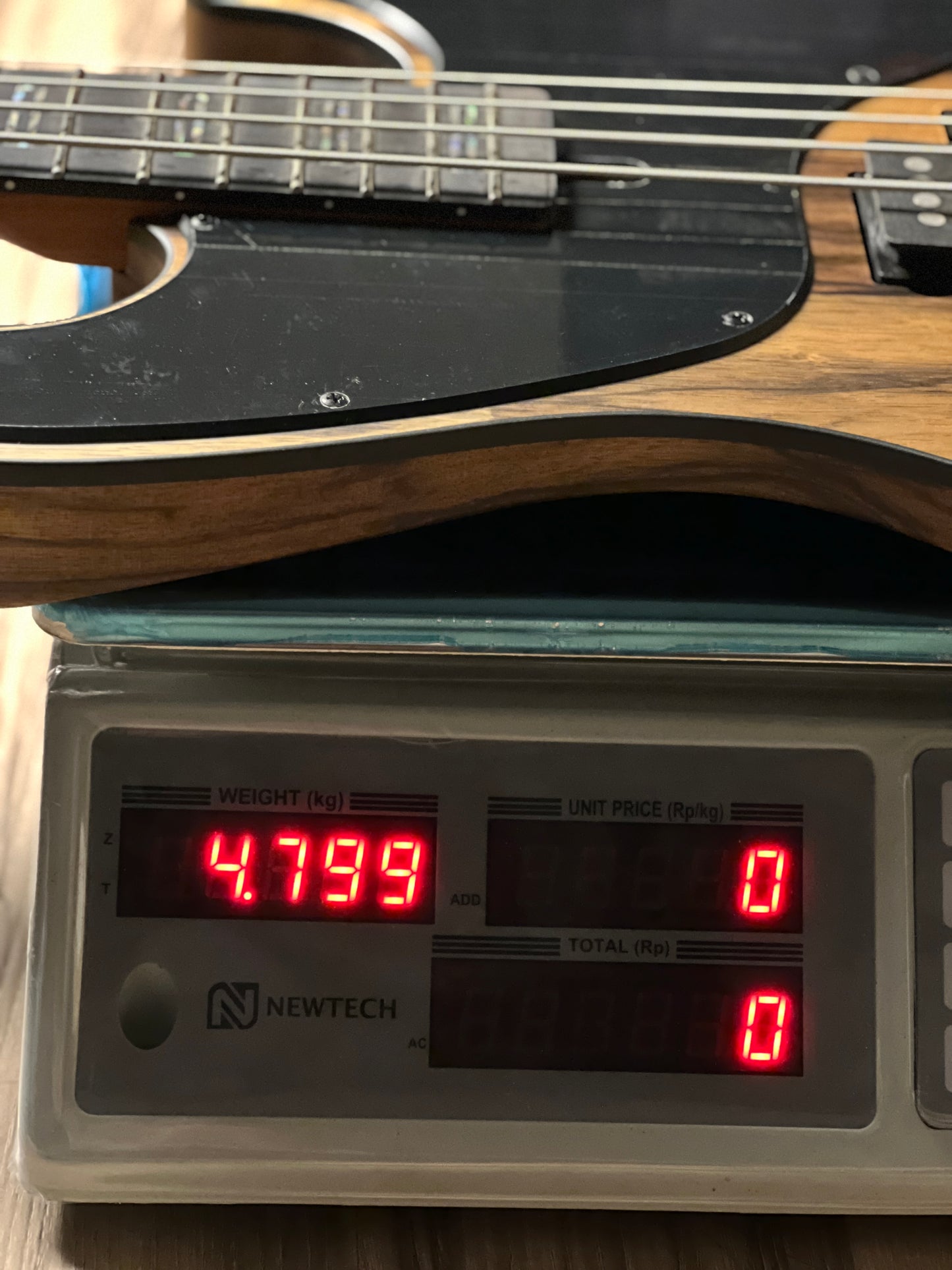 Schecter Model-T 4 Exotic in Black Limba W23091204