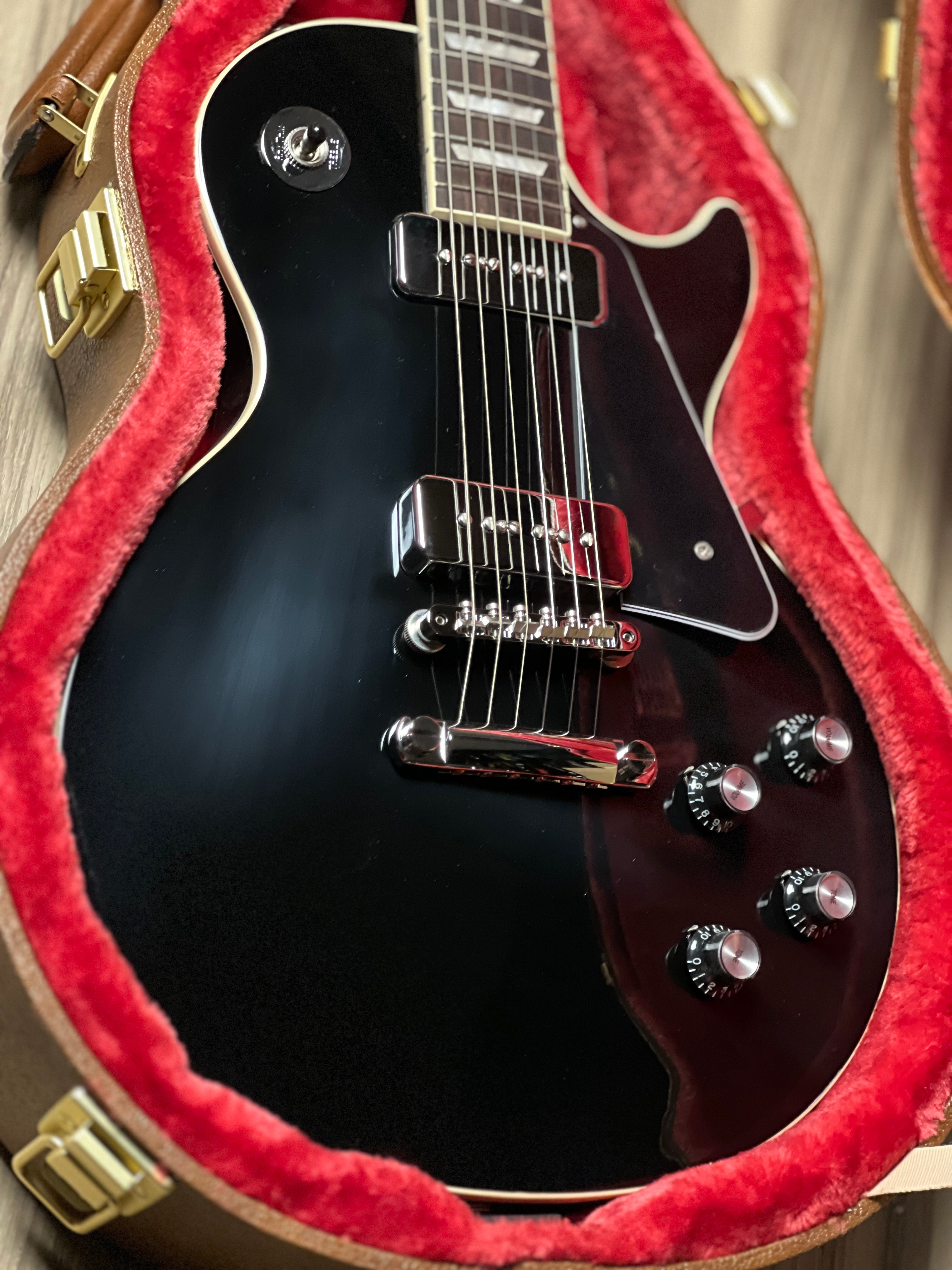 Gibson Noel Gallagher Les Paul Standard in Ebony w/Case