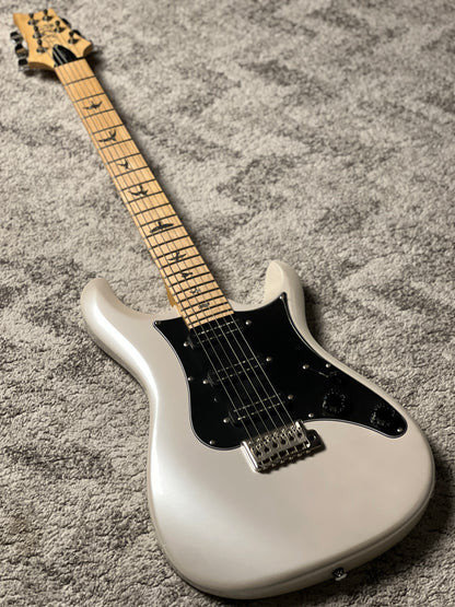 PRS SE NF3 With Maple Fingerboard In Pearl White CTI G039507 (USED)