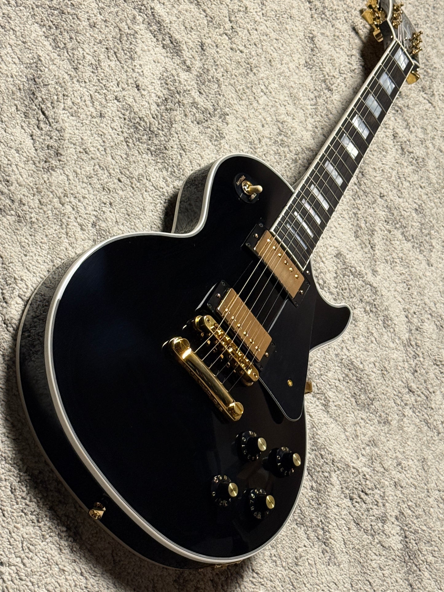 Gibson Les Paul Custom 70s in Ebony 231850273