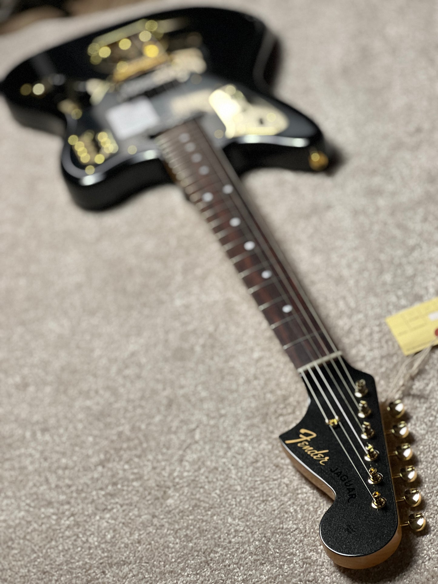 Fender Japan Traditional 2025 Collection 60s Jaguar with RW FB in Black Pearl JD25012644