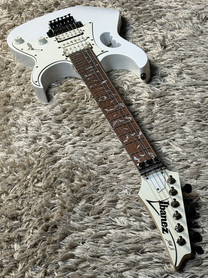 Ibanez Steve Vai JEM-JR in White I260607598 (USED)