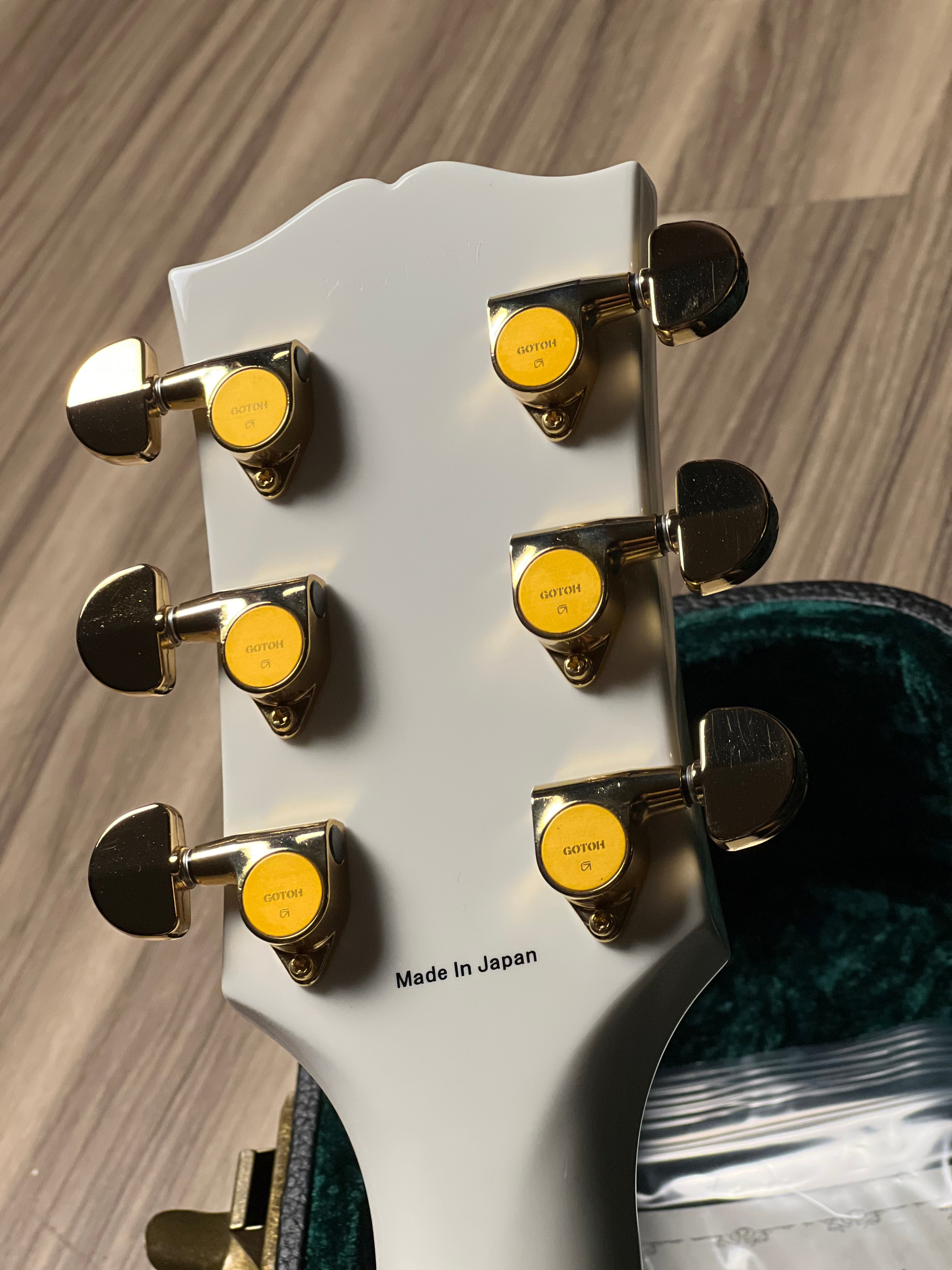 Tokai Love Rock Japan LC-101S in Snow White 2551197 – nafiriguitar.com