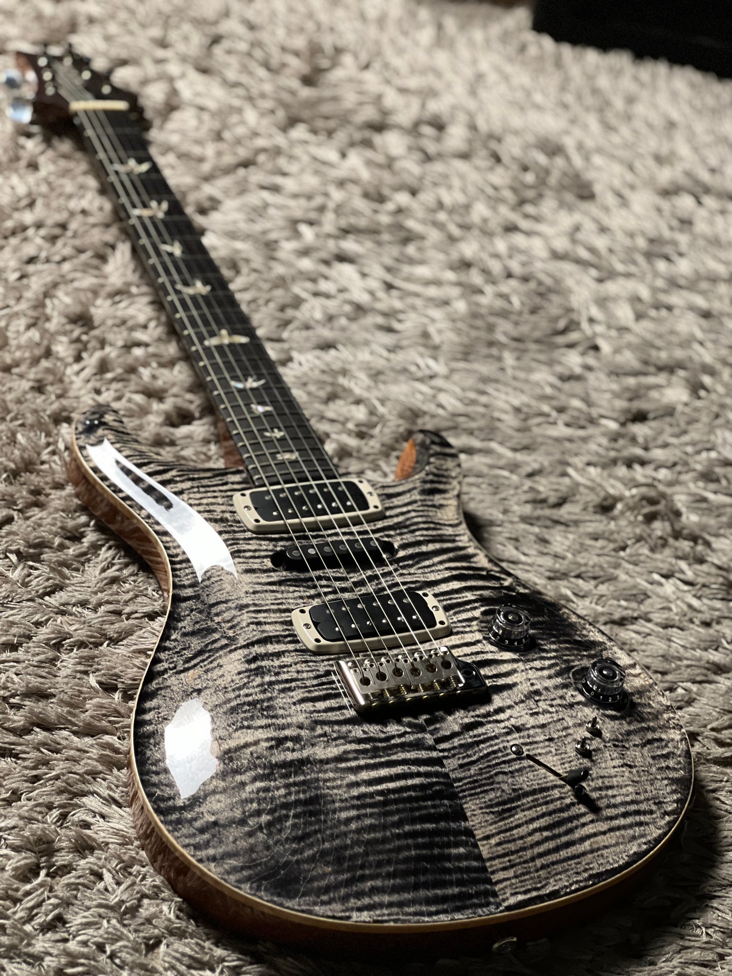 PRS Modern eagle V in Charcoal S/N 23 0357153