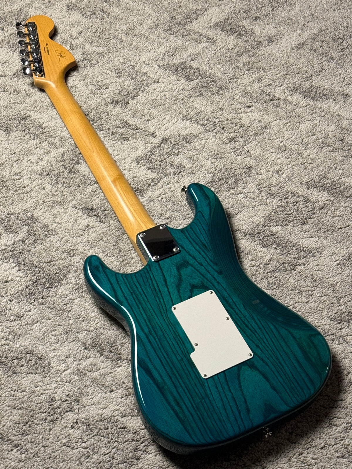 Fender Michiya Haruhata Stratocaster with RW FB in Caribbean Blue Trans JD19003960