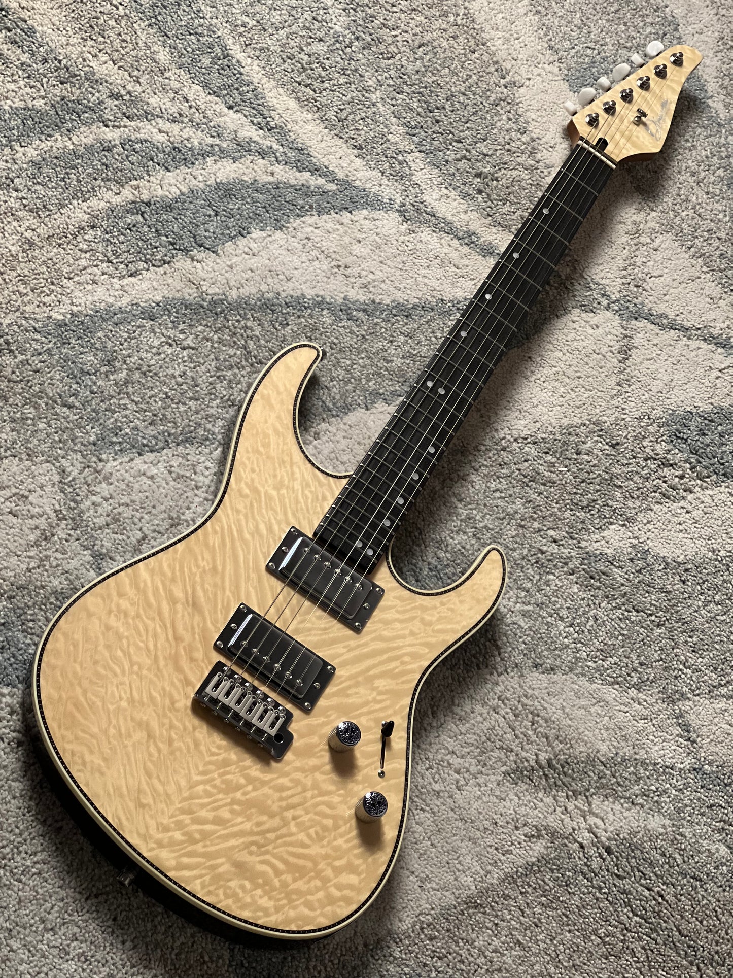 Dhatarattha Custom DST HH Quilt in Natural with Rosewood FB