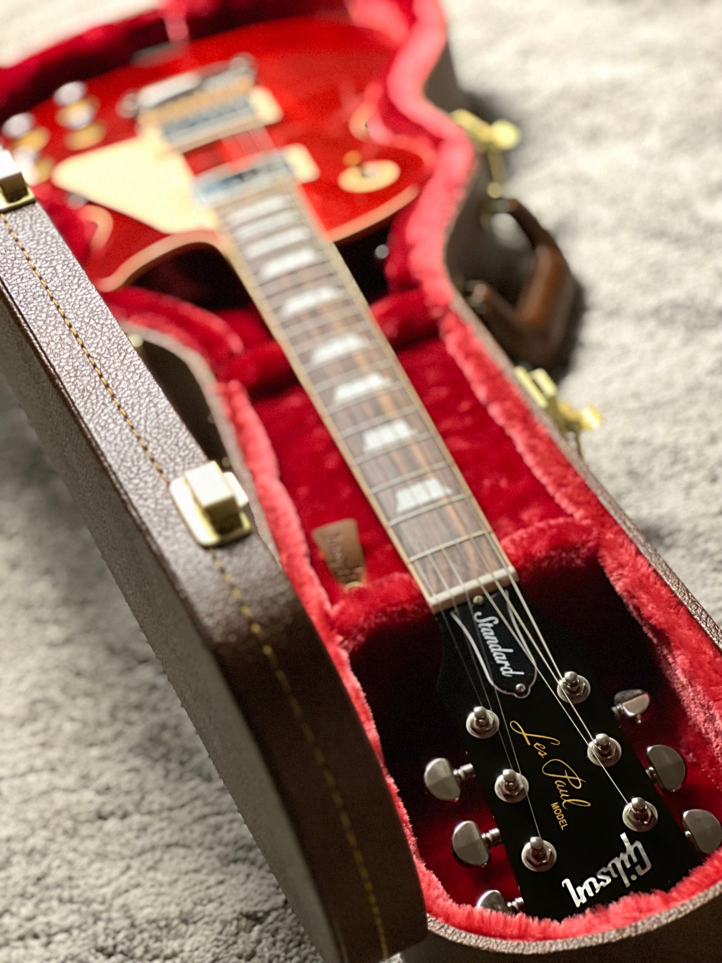 Gibson Les Paul Standard 60s Figured Top in 60s Cherry with Case 228230249