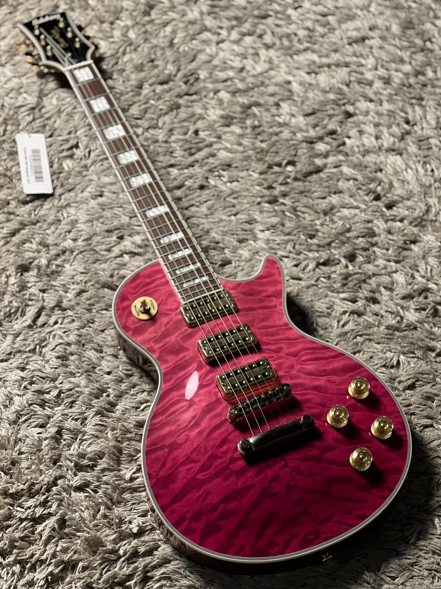 Soloking SLS50QM T3 with 5A Quilt Top in Magenta Surf